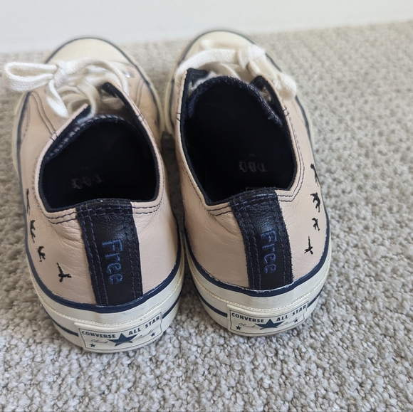 Converse All-Star Light Pink Size 9 Chuck Taylors Customized Birds - Picture 2 of 7